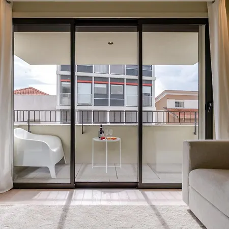 Hostwise - Stylish Flat With Terrace & Garage Διαμέρισμα