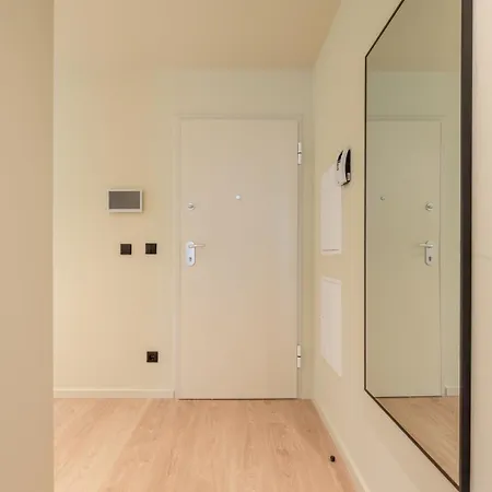 公寓 Hostwise - Stylish Flat With Terrace & Garage