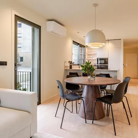 Hostwise - Stylish Flat With Terrace & Garage * 波尔图