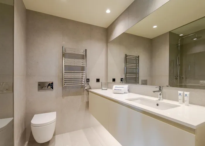 アパート Hostwise - Stylish Flat With Terrace & Garage ポルト