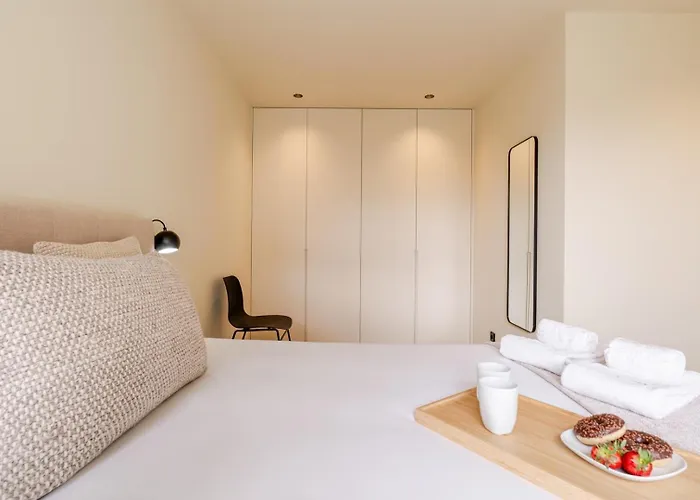 Apartamento Hostwise - Stylish Flat With Terrace & Garage